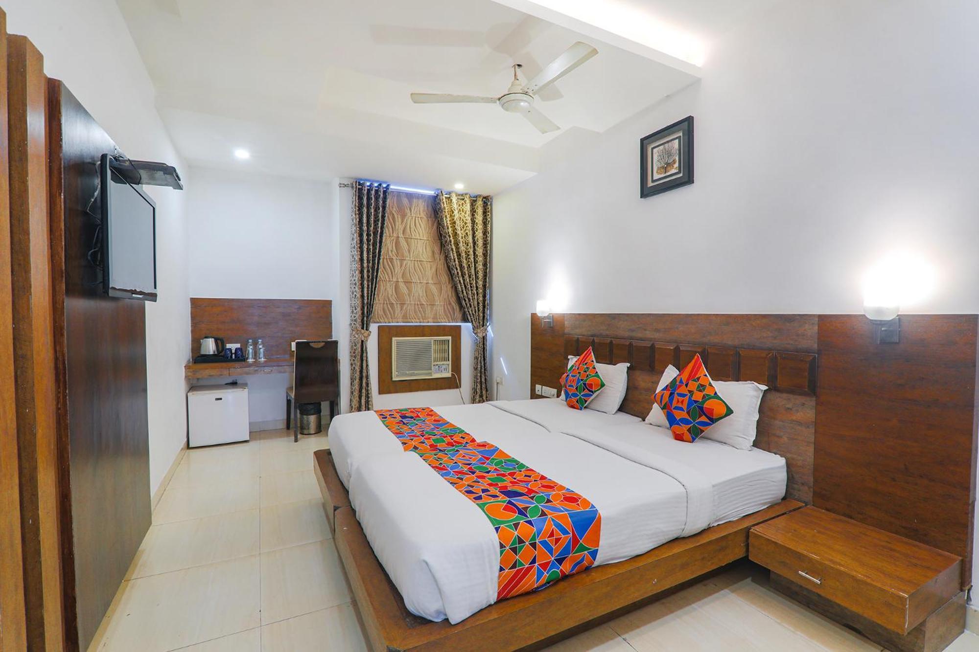 Fabhotel Prime The Continental Lucknow Zewnętrze zdjęcie