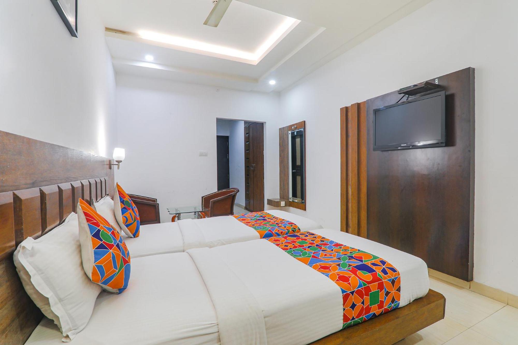 Fabhotel Prime The Continental Lucknow Zewnętrze zdjęcie